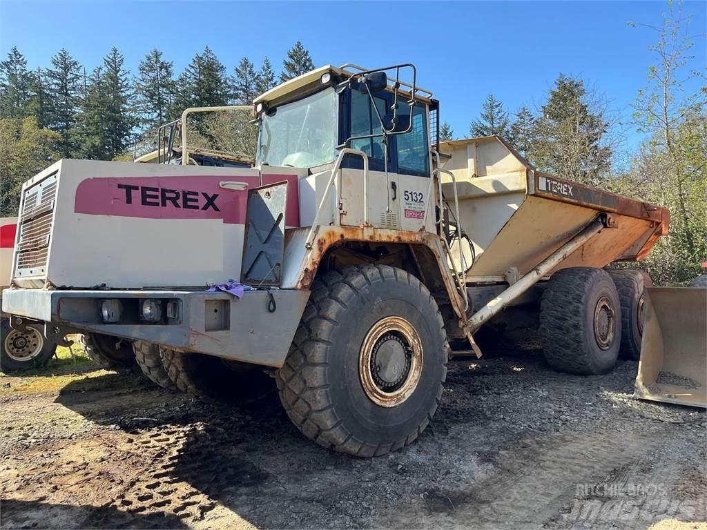 Terex TA35 Liigendraamiga pinnaseveokid