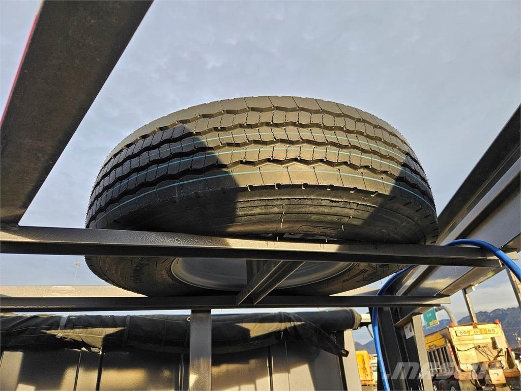 Titan  Kallur-haagised