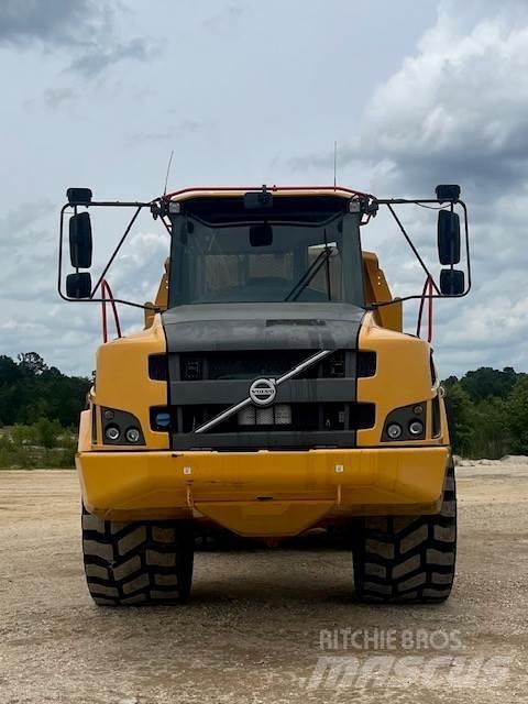 Volvo A25G Liigendraamiga pinnaseveokid
