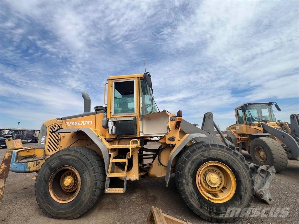 Volvo L90E Rataslaadurid