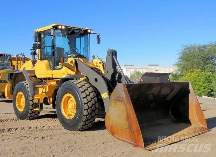 Volvo L90G Rataslaadurid