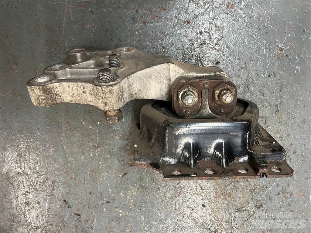 Volvo Mack Mootorid