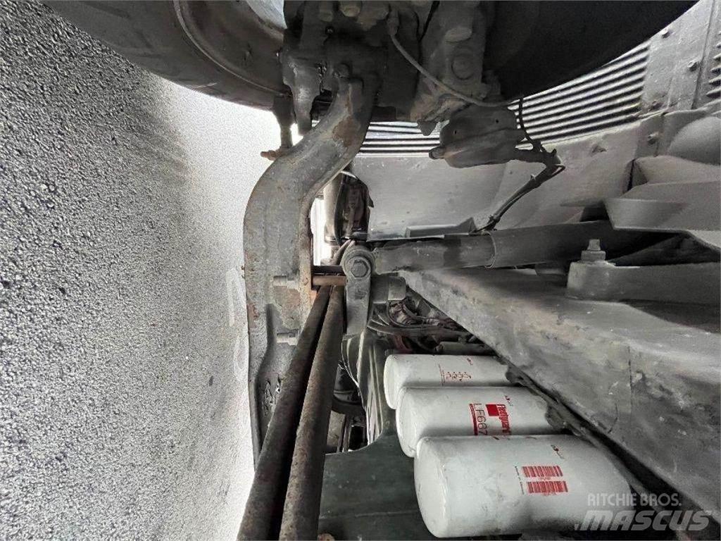 Volvo VNL Sillad