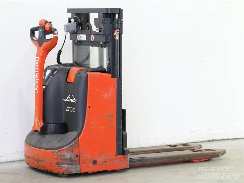 Linde D06/1160-00 Järelkäidavad virnastajad