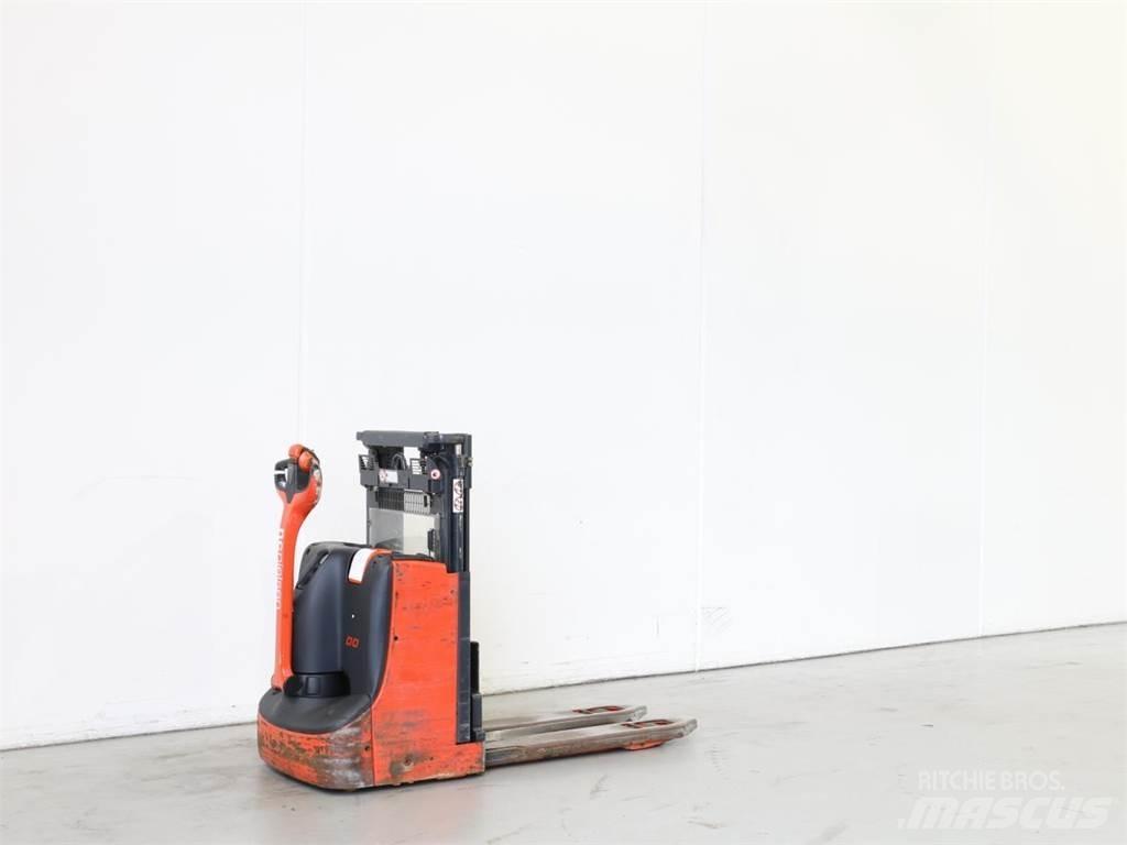 Linde D08/1160 Järelkäidavad virnastajad