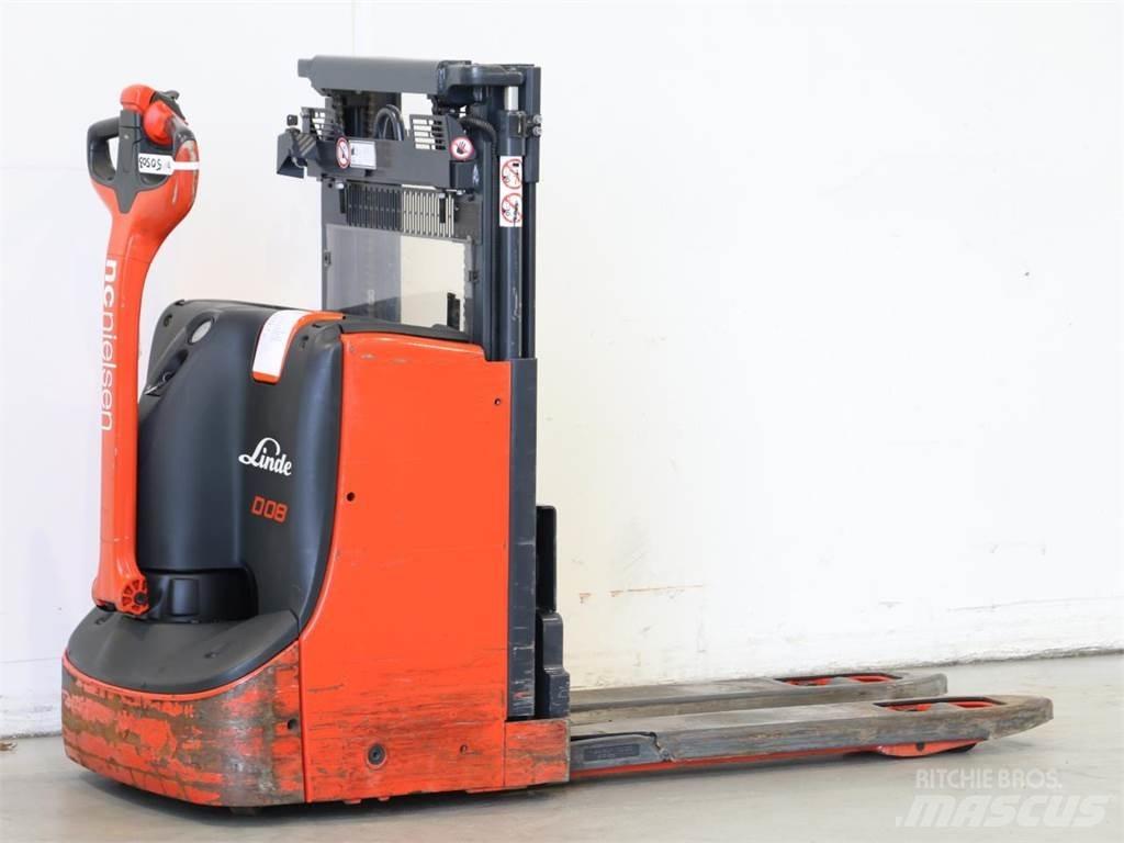 Linde D08/1160 Järelkäidavad virnastajad