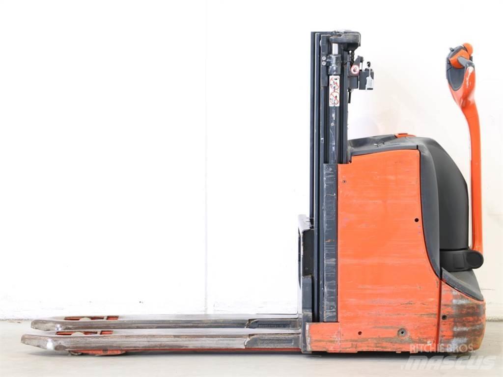 Linde D08/1160-00 Järelkäidavad virnastajad