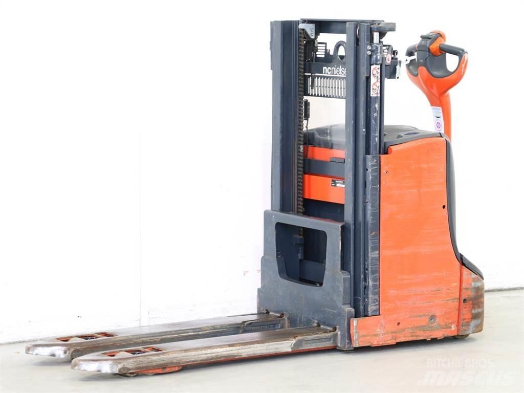 Linde D08/1160-00 Järelkäidavad virnastajad