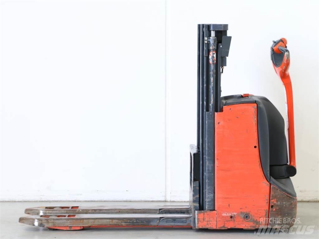 Linde D08/1160-00 Järelkäidavad virnastajad
