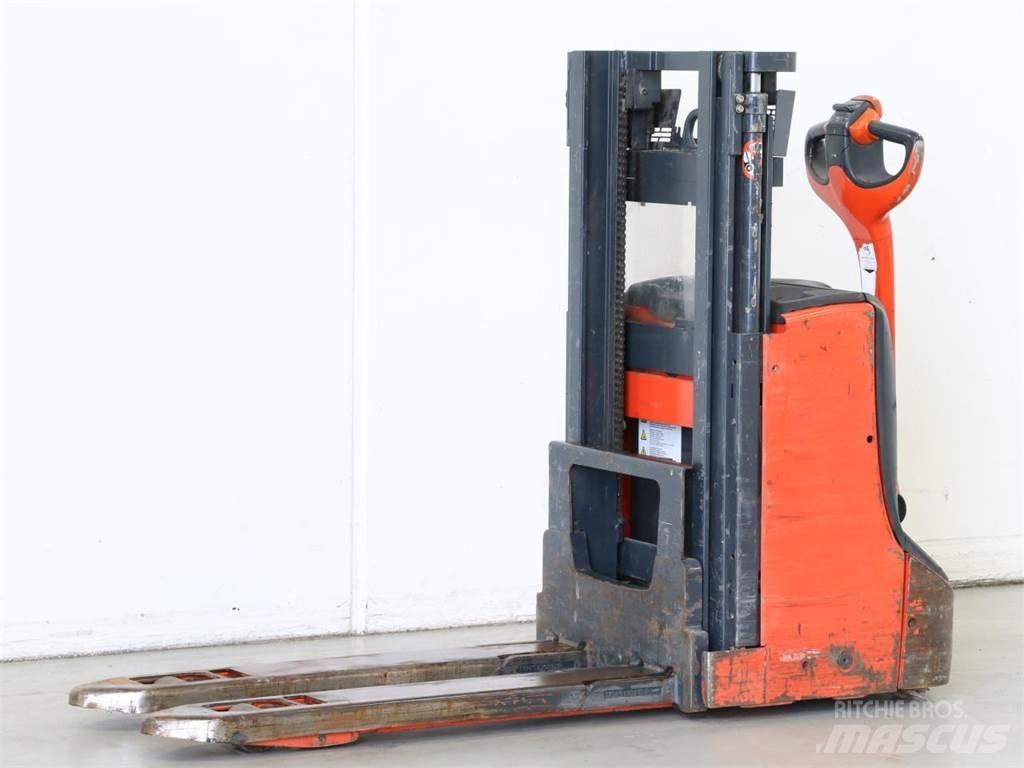 Linde D08/1160-00 Järelkäidavad virnastajad