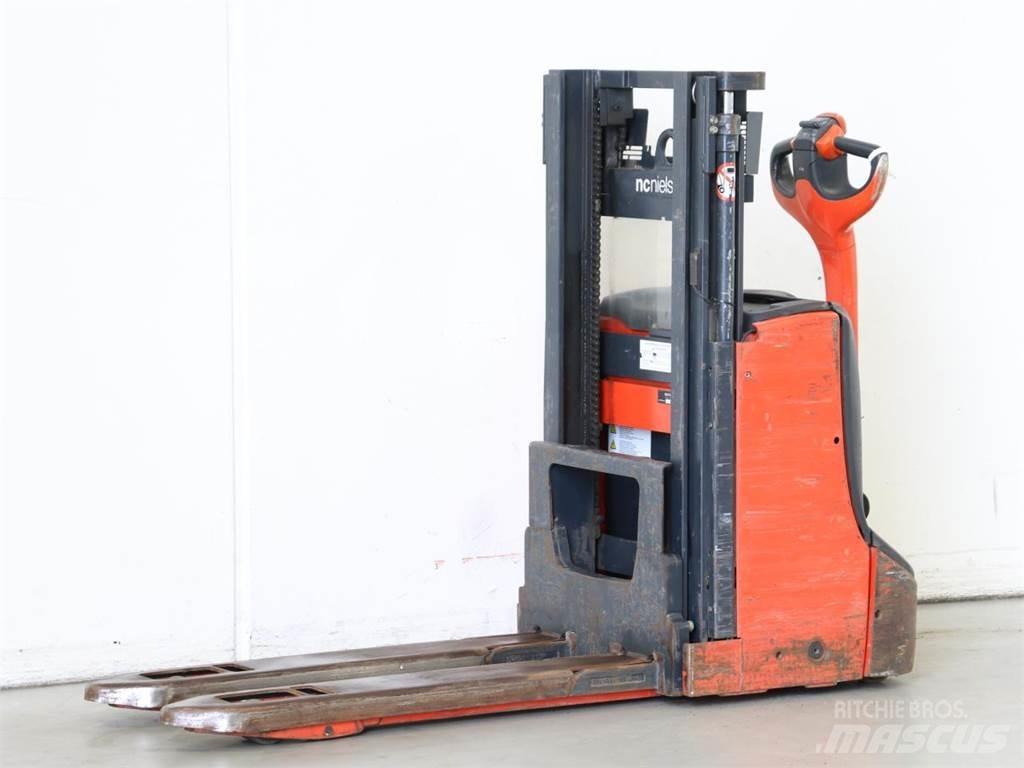 Linde D08/1160-00 Järelkäidavad virnastajad