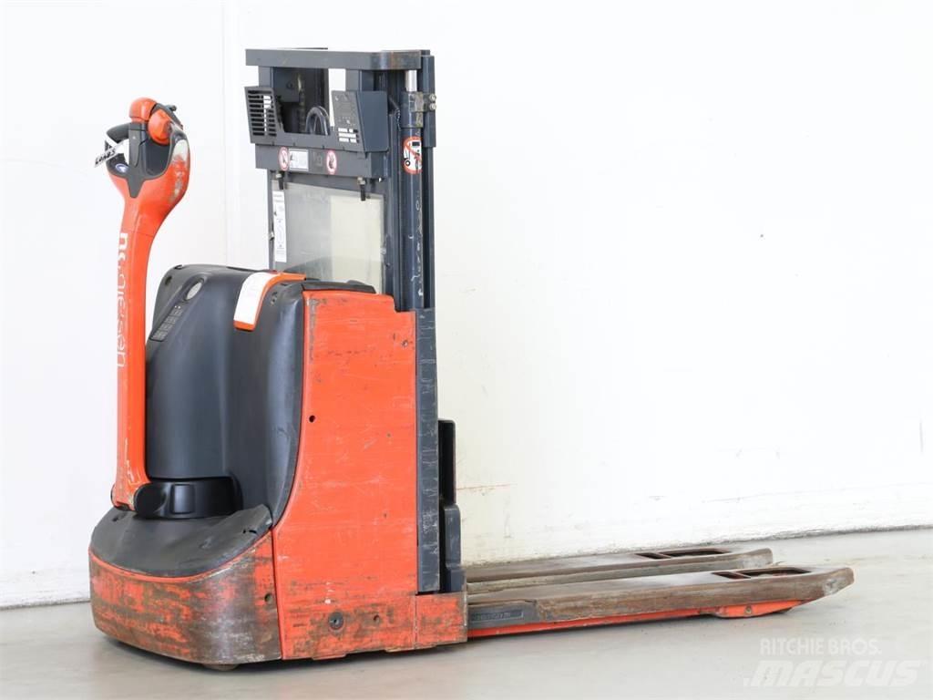 Linde D08/1160-00 Järelkäidavad virnastajad