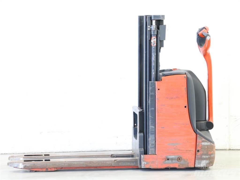 Linde D08/1160-00 Järelkäidavad virnastajad