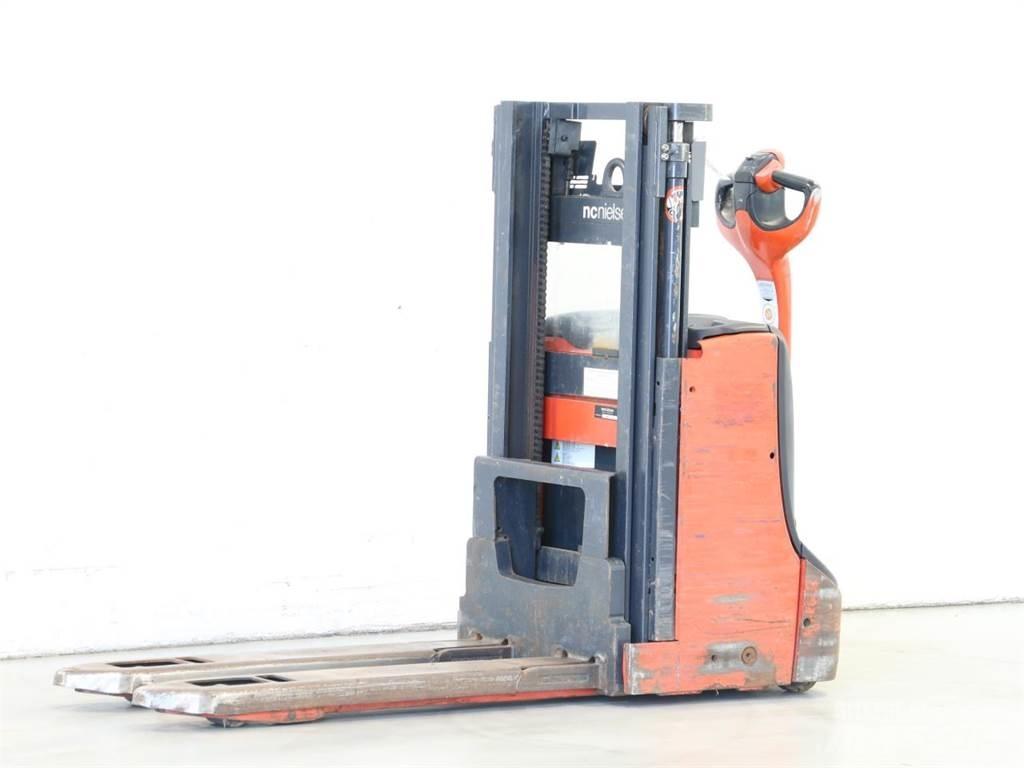 Linde D08/1160-00 Järelkäidavad virnastajad