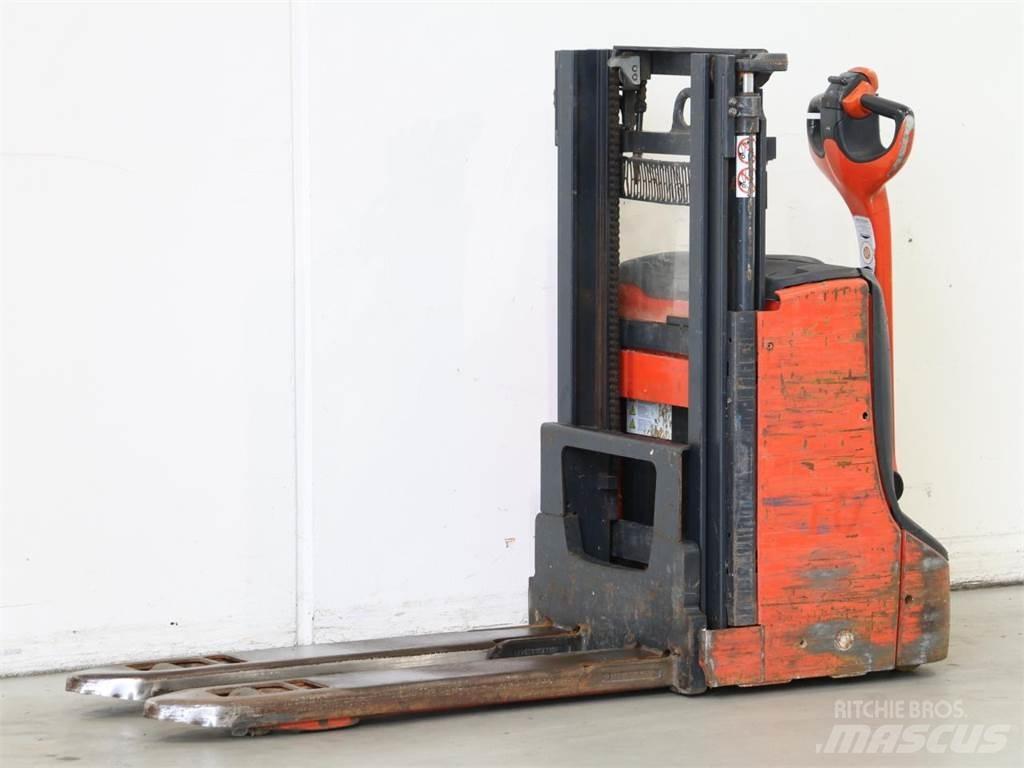 Linde D08/1160-00 Järelkäidavad virnastajad