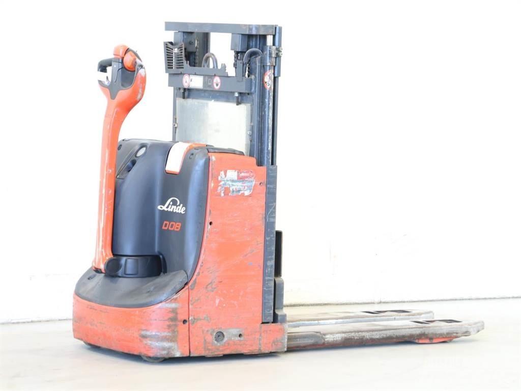 Linde D08/1160-00 Järelkäidavad virnastajad