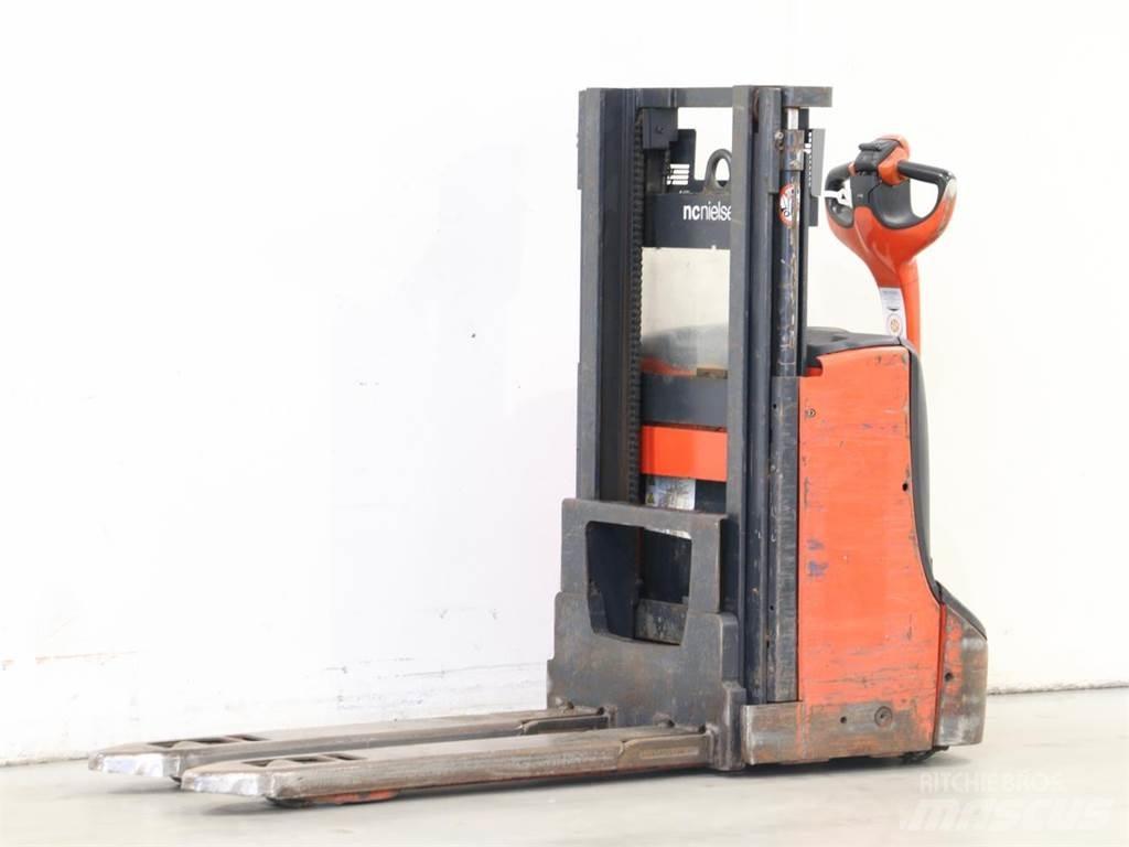 Linde D08/1160-00 Järelkäidavad virnastajad