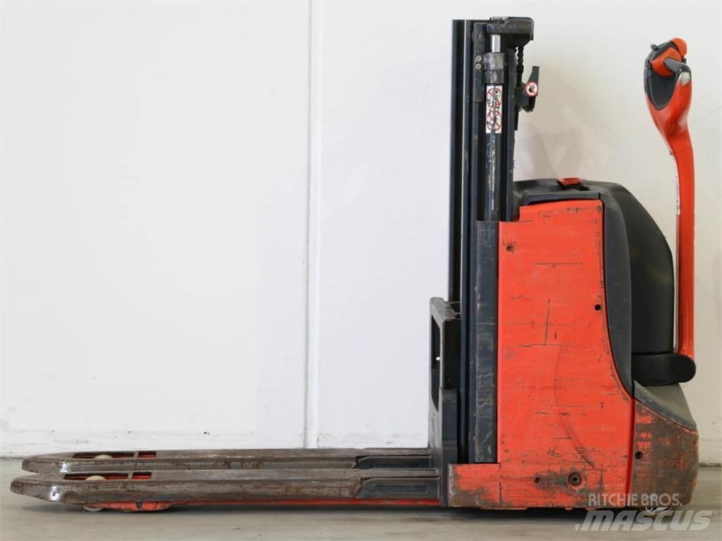 Linde D08/1160-00 Järelkäidavad virnastajad
