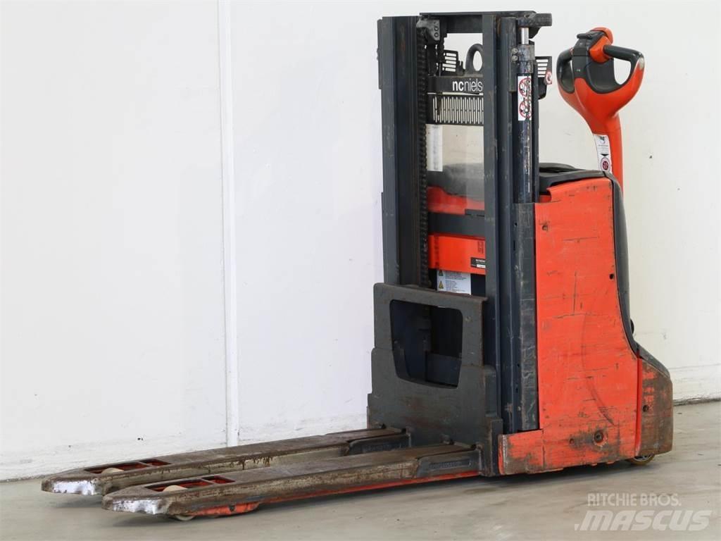 Linde D08/1160-00 Järelkäidavad virnastajad