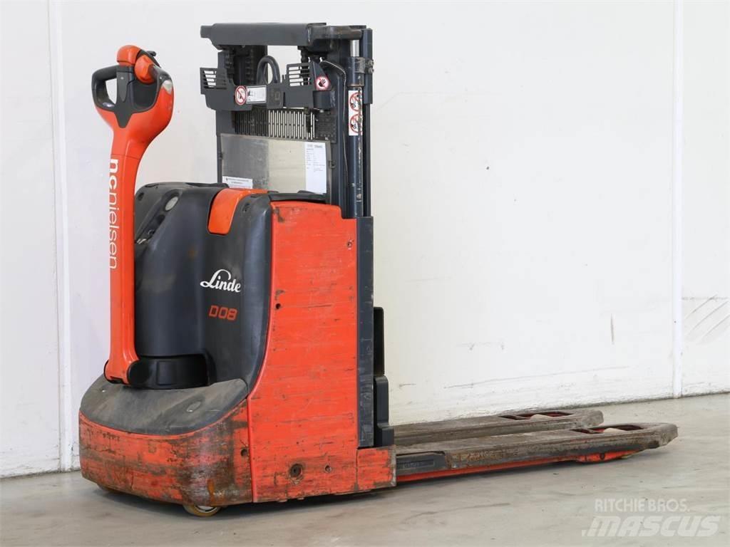 Linde D08/1160-00 Järelkäidavad virnastajad