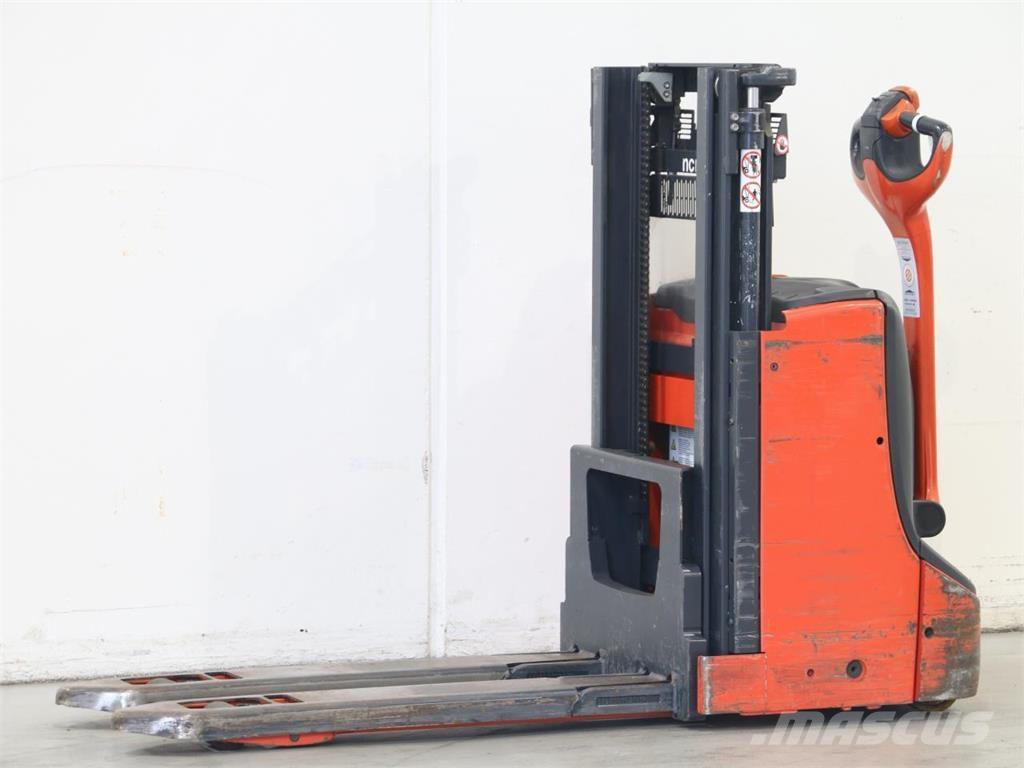 Linde D08/1160-00 Järelkäidavad virnastajad