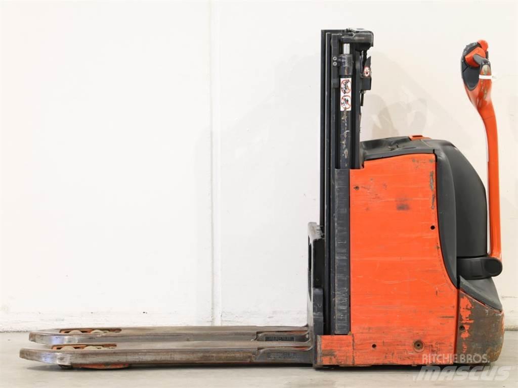 Linde D08/1160-00 Järelkäidavad virnastajad