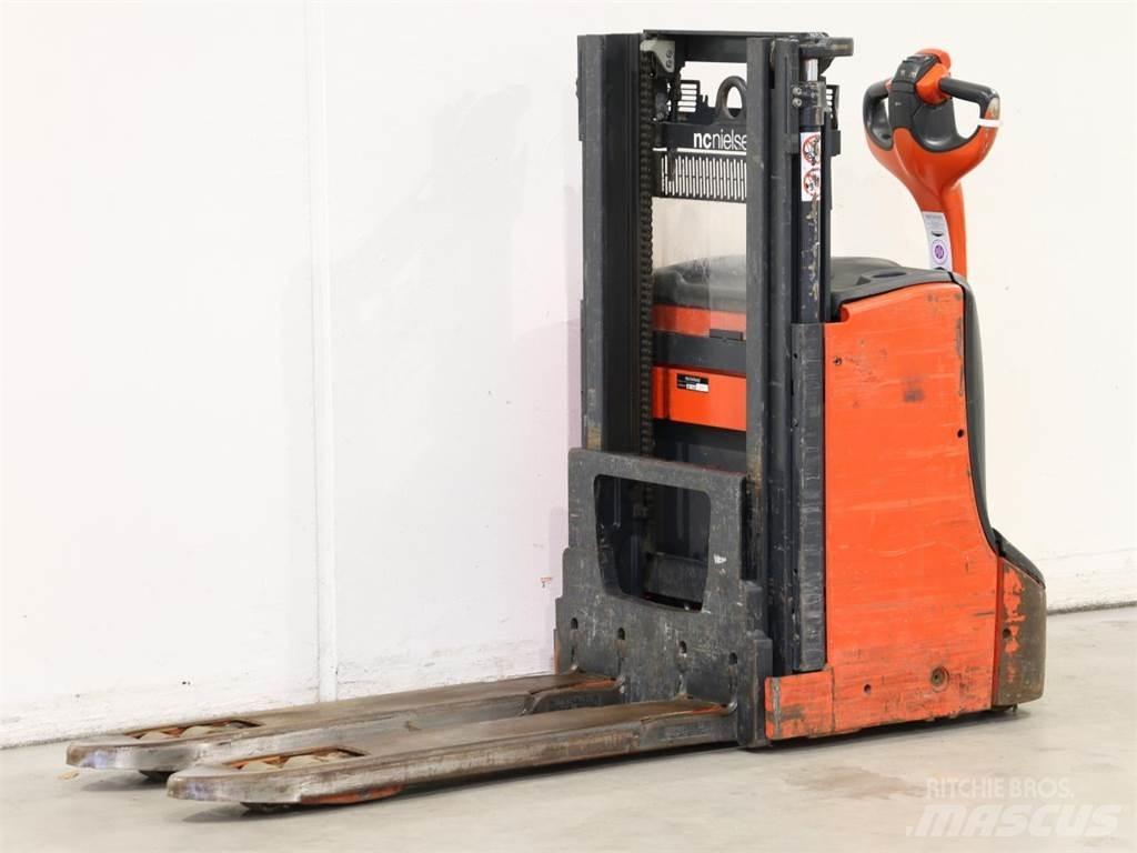 Linde D08/1160-00 Järelkäidavad virnastajad