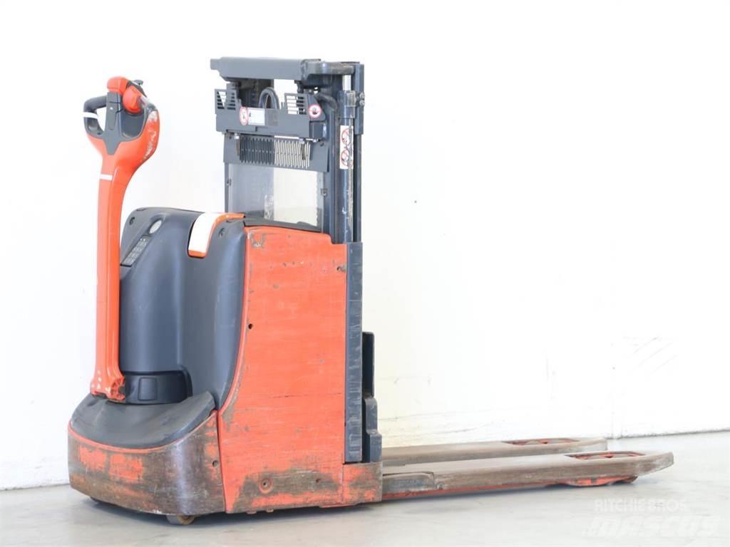 Linde D08/1160-00 Järelkäidavad virnastajad