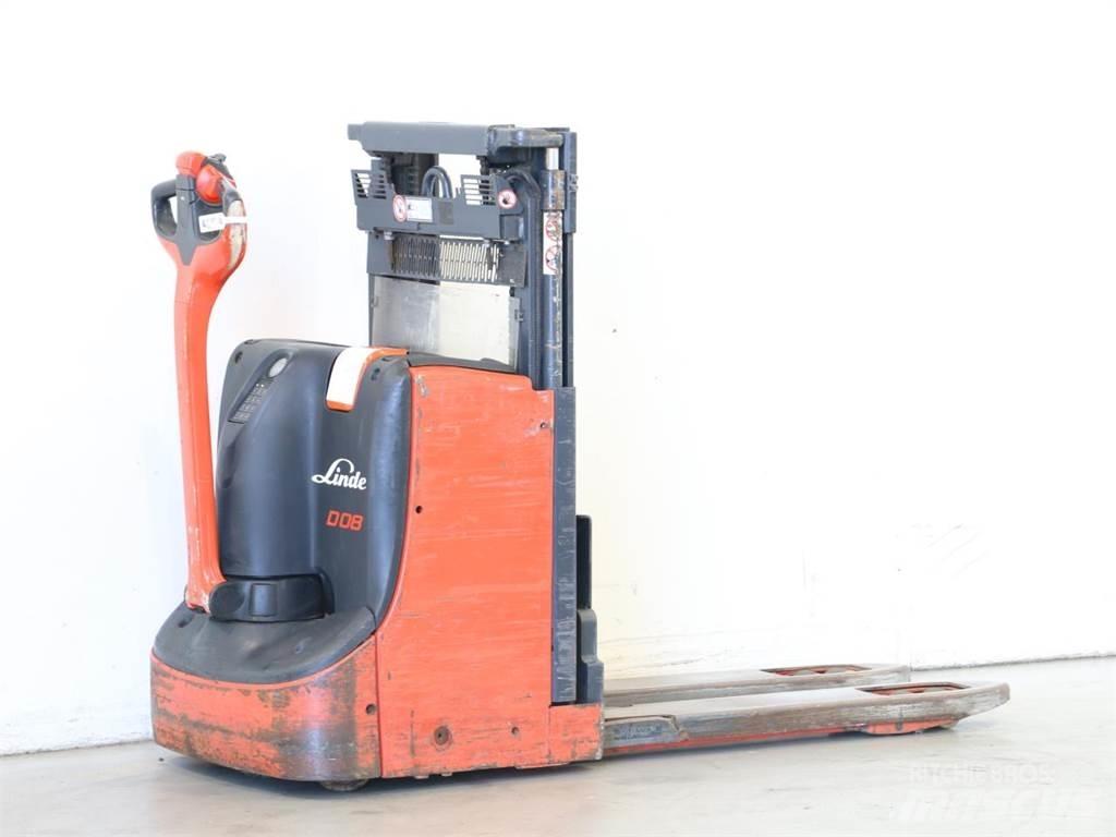 Linde D08/1160-00 Järelkäidavad virnastajad