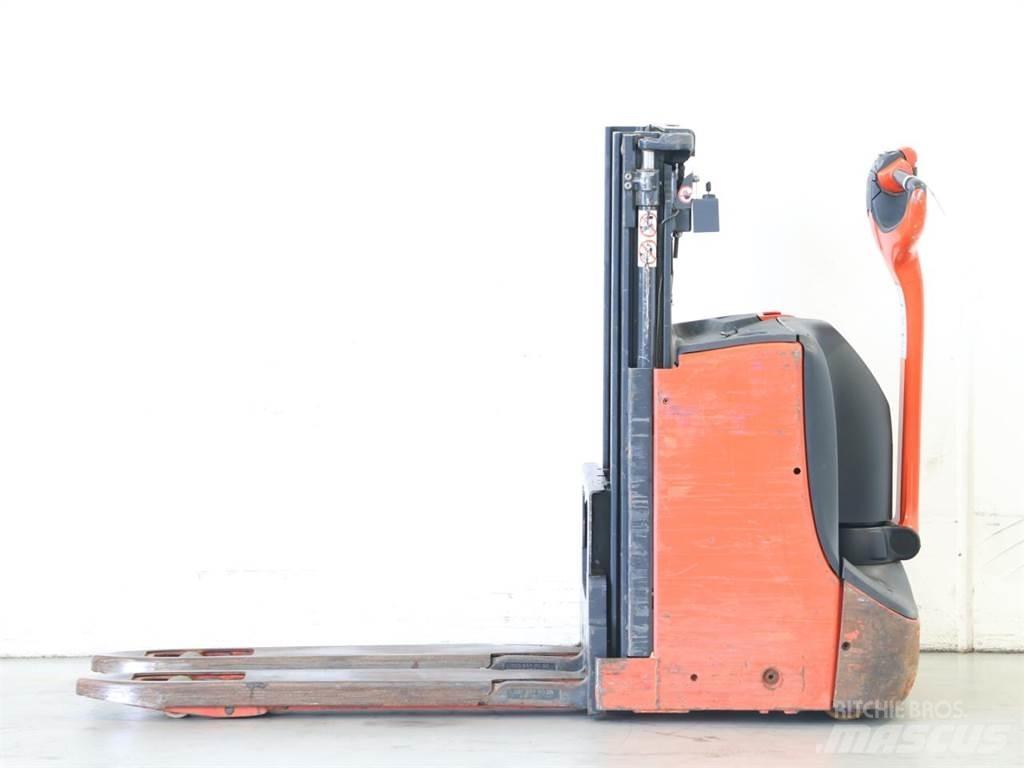 Linde D08/1160-00 Järelkäidavad virnastajad