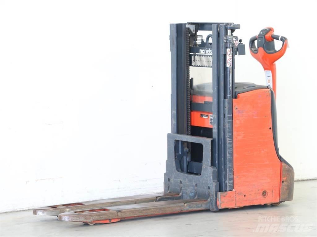 Linde D08/1160-00 Järelkäidavad virnastajad