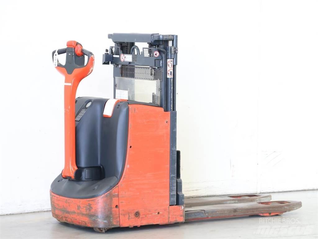 Linde D08/1160-00 Järelkäidavad virnastajad