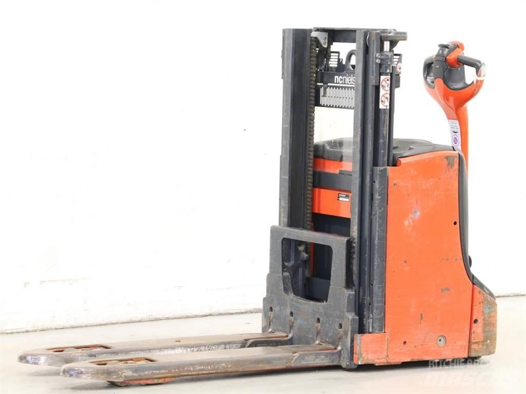 Linde D08/1160-00 Järelkäidavad virnastajad