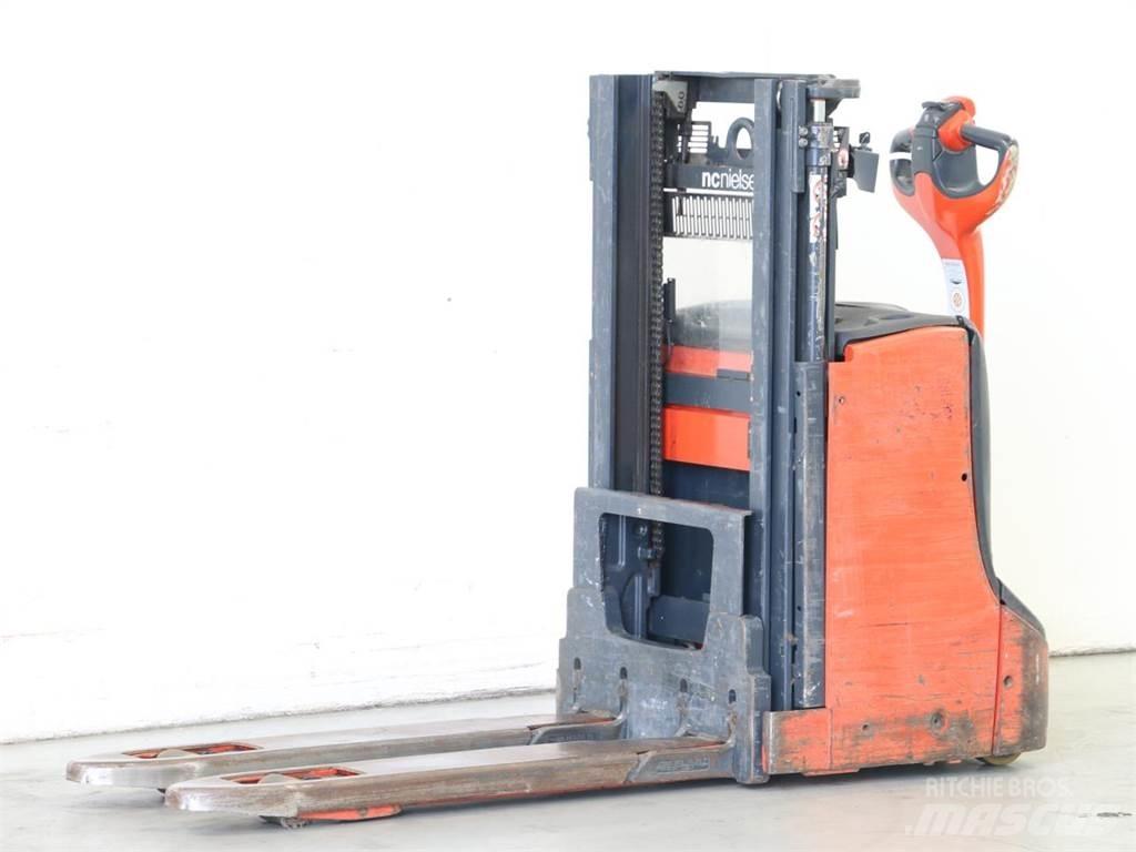 Linde D08/1160-00 Järelkäidavad virnastajad