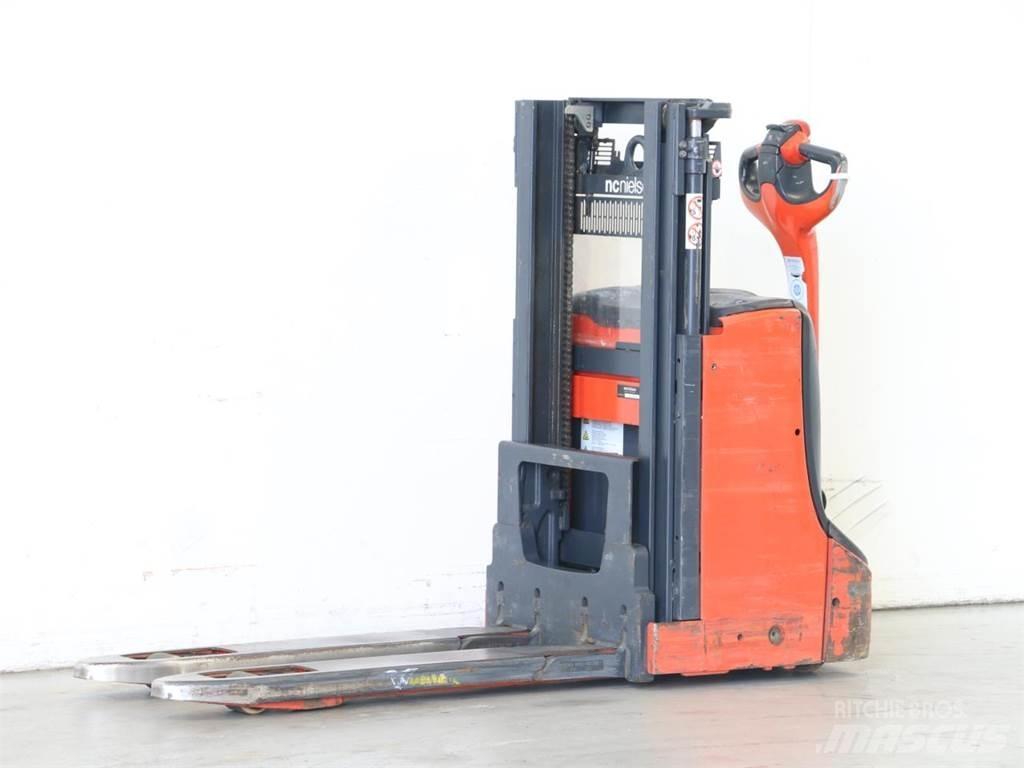 Linde D08/1160-00 Järelkäidavad virnastajad