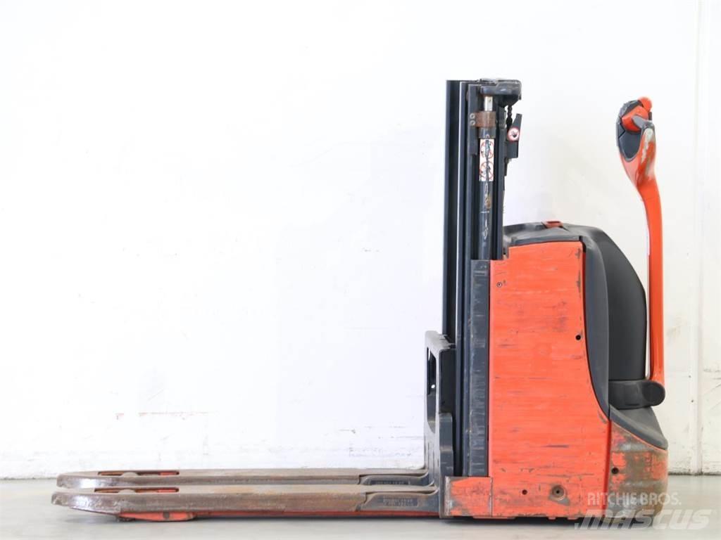 Linde D08/1160-01 Järelkäidavad virnastajad