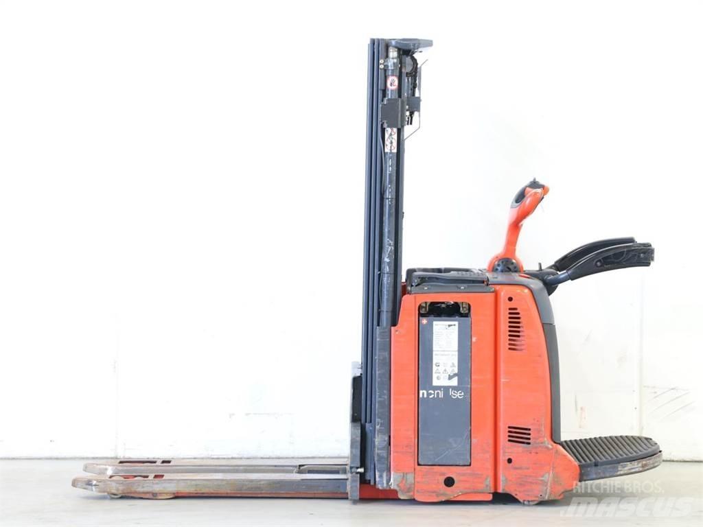 Linde D12AP/133 Järelkäidavad virnastajad