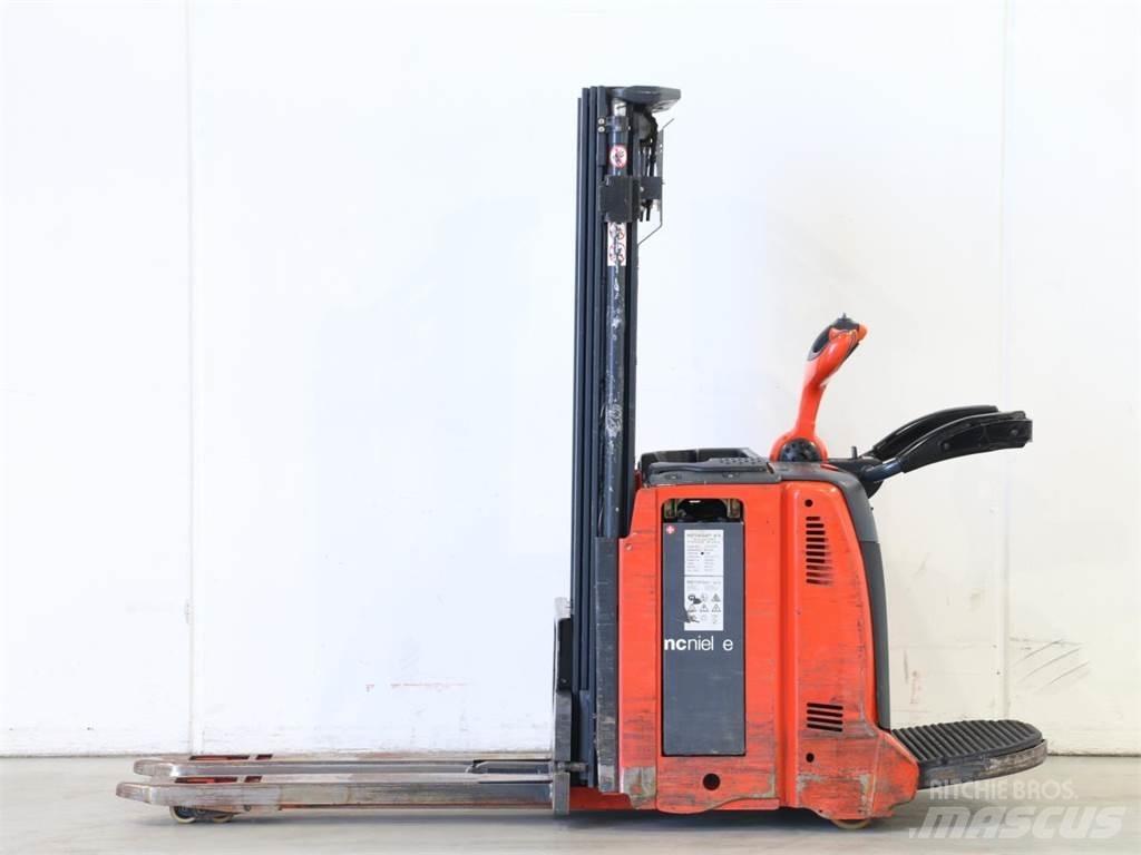 Linde D12AP/133 Järelkäidavad virnastajad