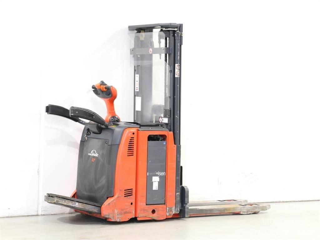 Linde D12AP/133 Järelkäidavad virnastajad