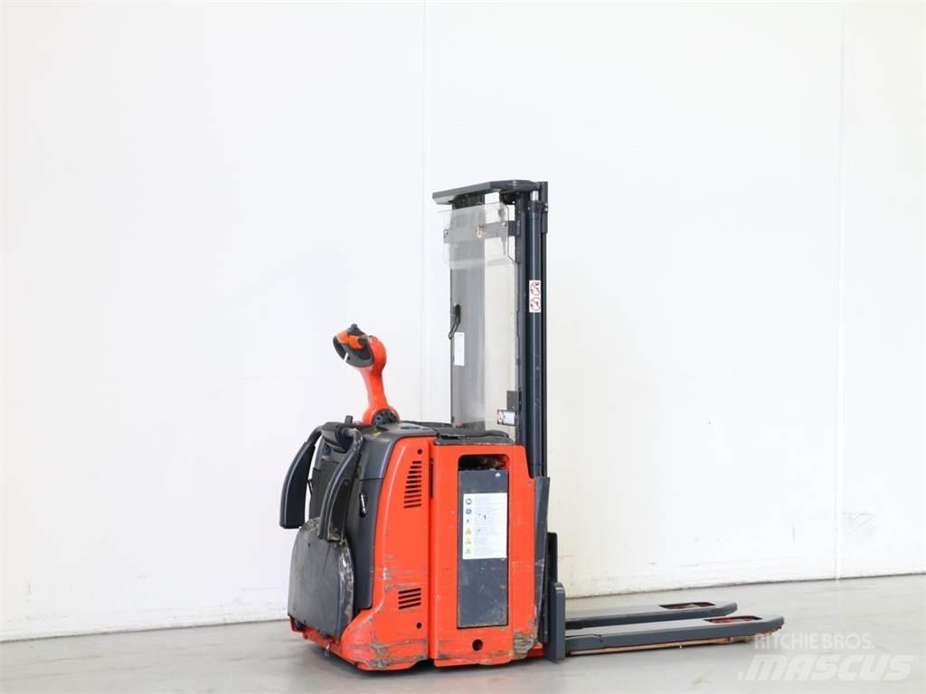 Linde D12AP/133 Järelkäidavad virnastajad