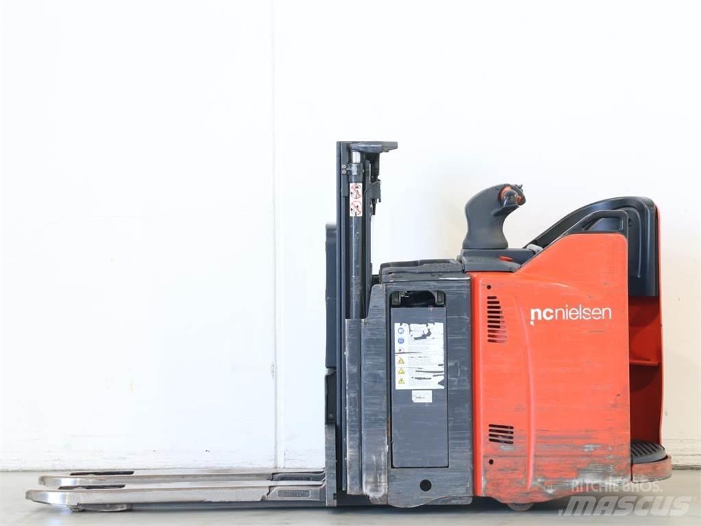 Linde D12HPSP/133 Järelkäidavad virnastajad