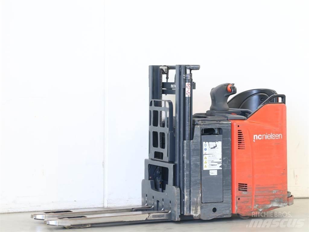 Linde D12HPSP/133 Järelkäidavad virnastajad