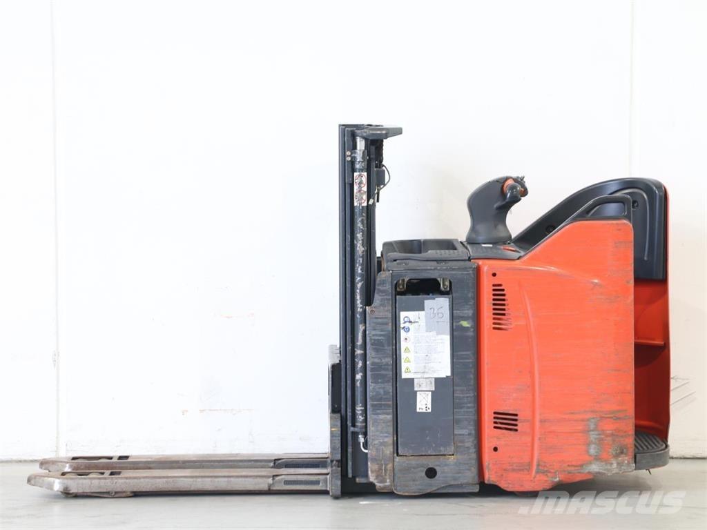 Linde D12SP/133 Järelkäidavad virnastajad
