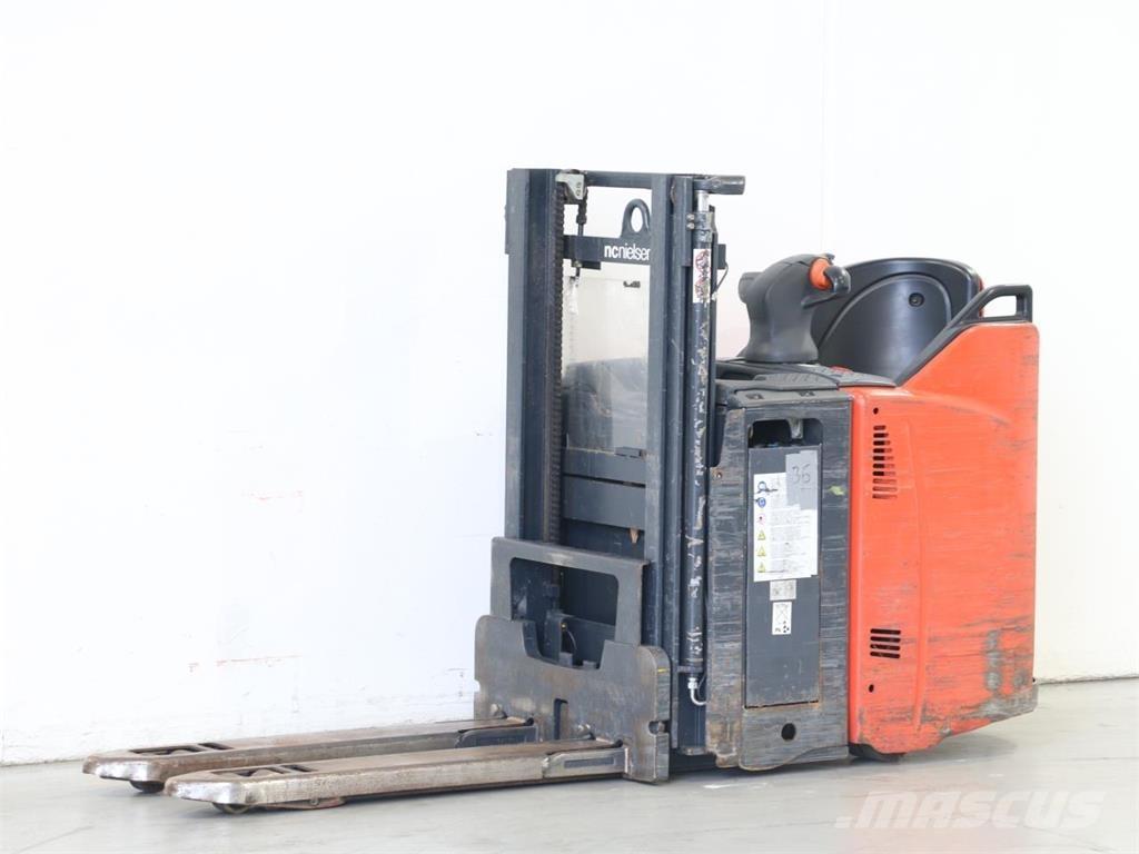 Linde D12SP/133 Järelkäidavad virnastajad