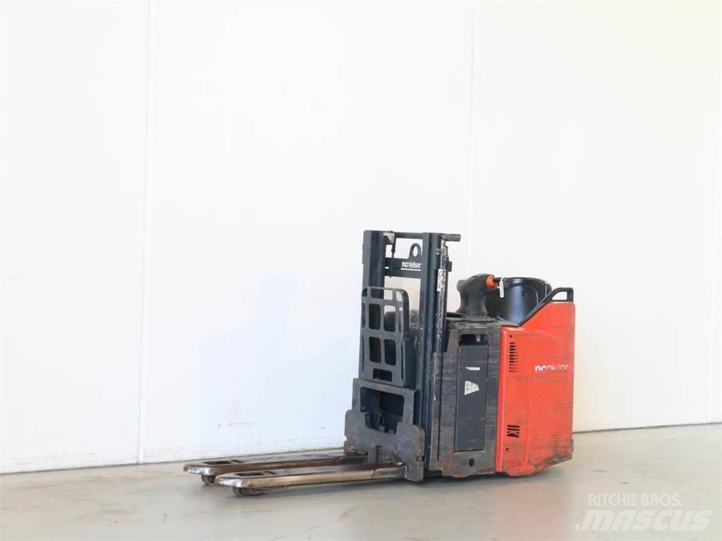 Linde D12SP/133 Järelkäidavad virnastajad
