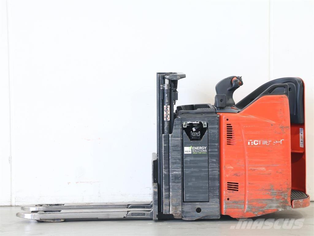 Linde D12SP/133-01 Järelkäidavad virnastajad