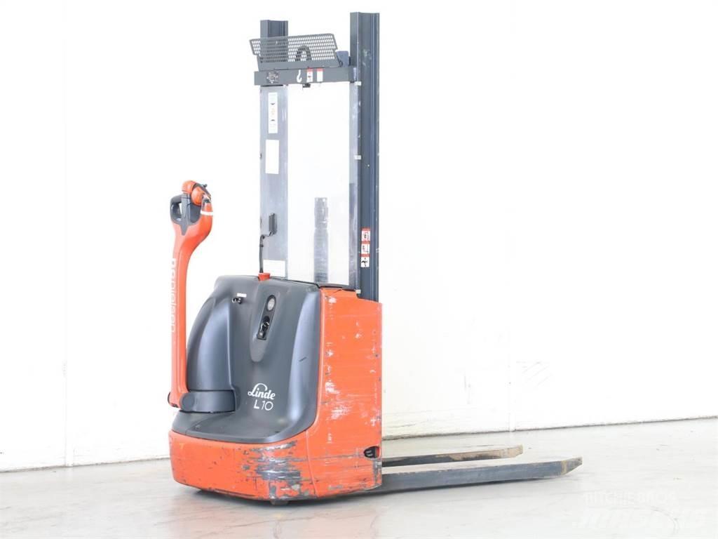 Linde L10/1172-01 Järelkäidavad virnastajad