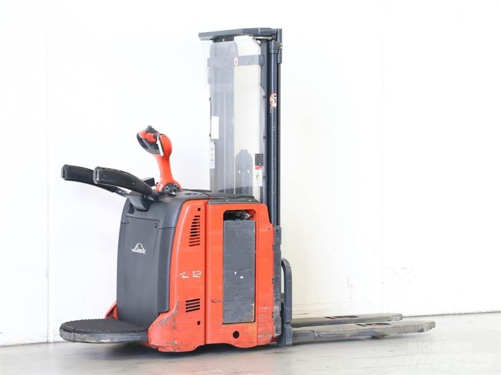 Linde L12AP/133 Järelkäidavad virnastajad