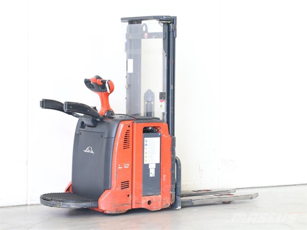 Linde L12AP/133 Järelkäidavad virnastajad