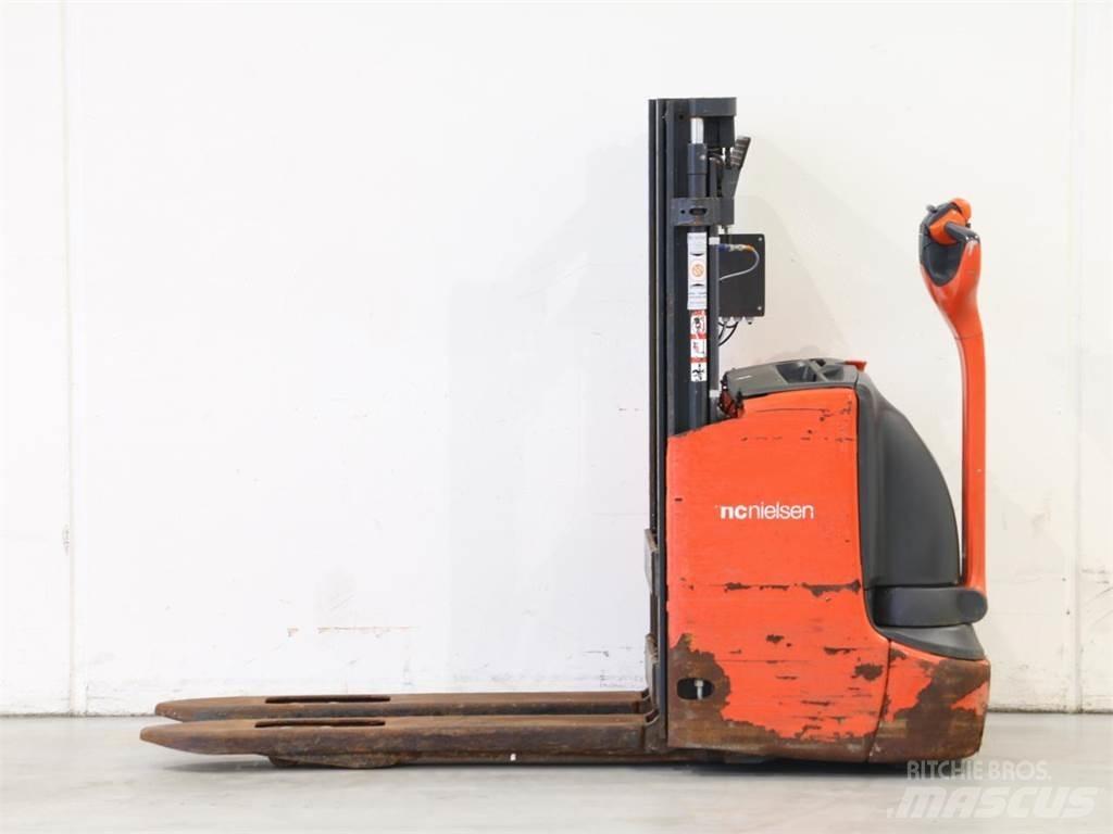 Linde L12I/1172 Järelkäidavad virnastajad
